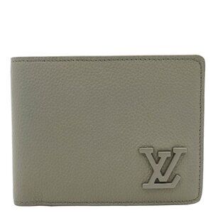 Louis Vuitton  Multiple Wallet Aerogram Grained Calfskin Leather Wallet Grey